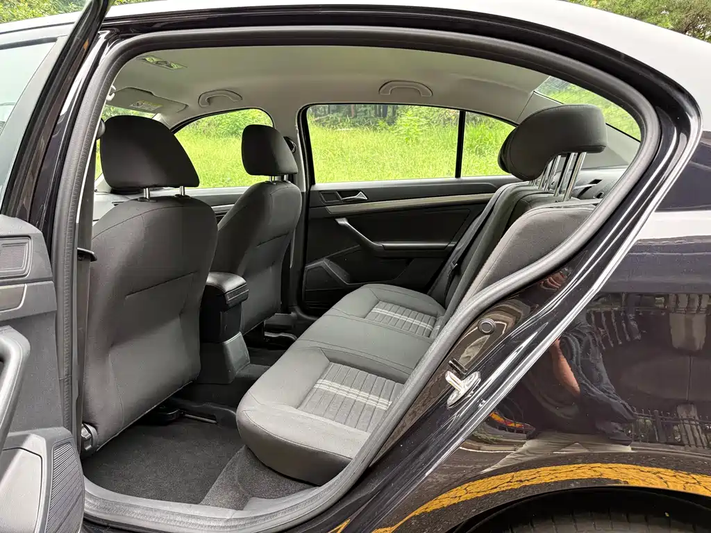 Volkswagen Lavida — миниатюра 8