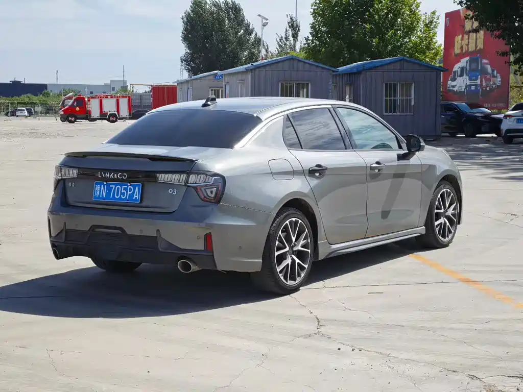 Lynk & Co 03 — миниатюра 6