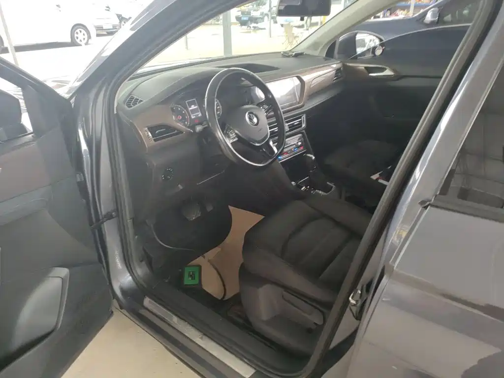 Volkswagen Tharu — миниатюра 15