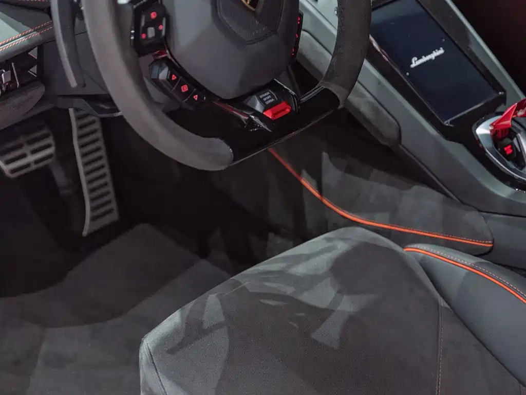 LAMBORGHINI HURACÁN