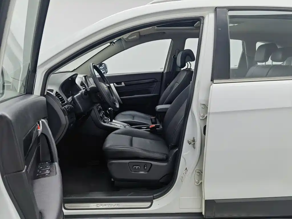 Chevrolet Captiva — миниатюра 10