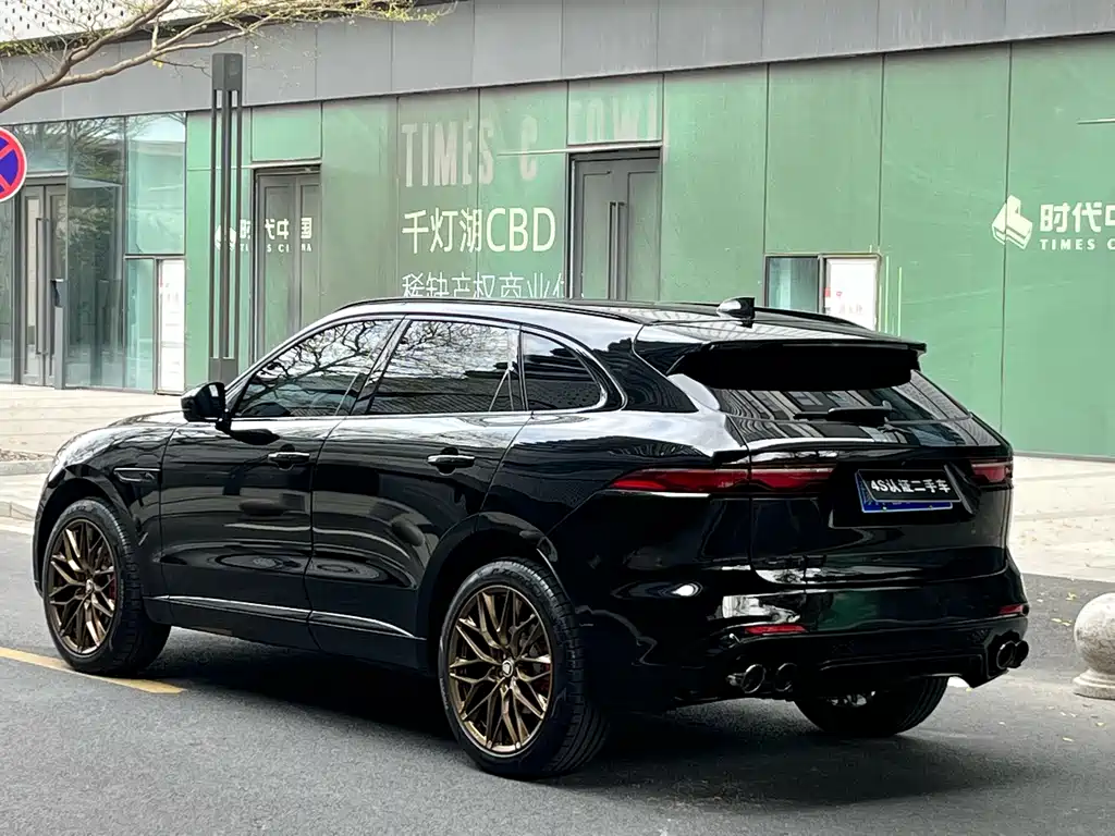 JAGUAR F PACE
