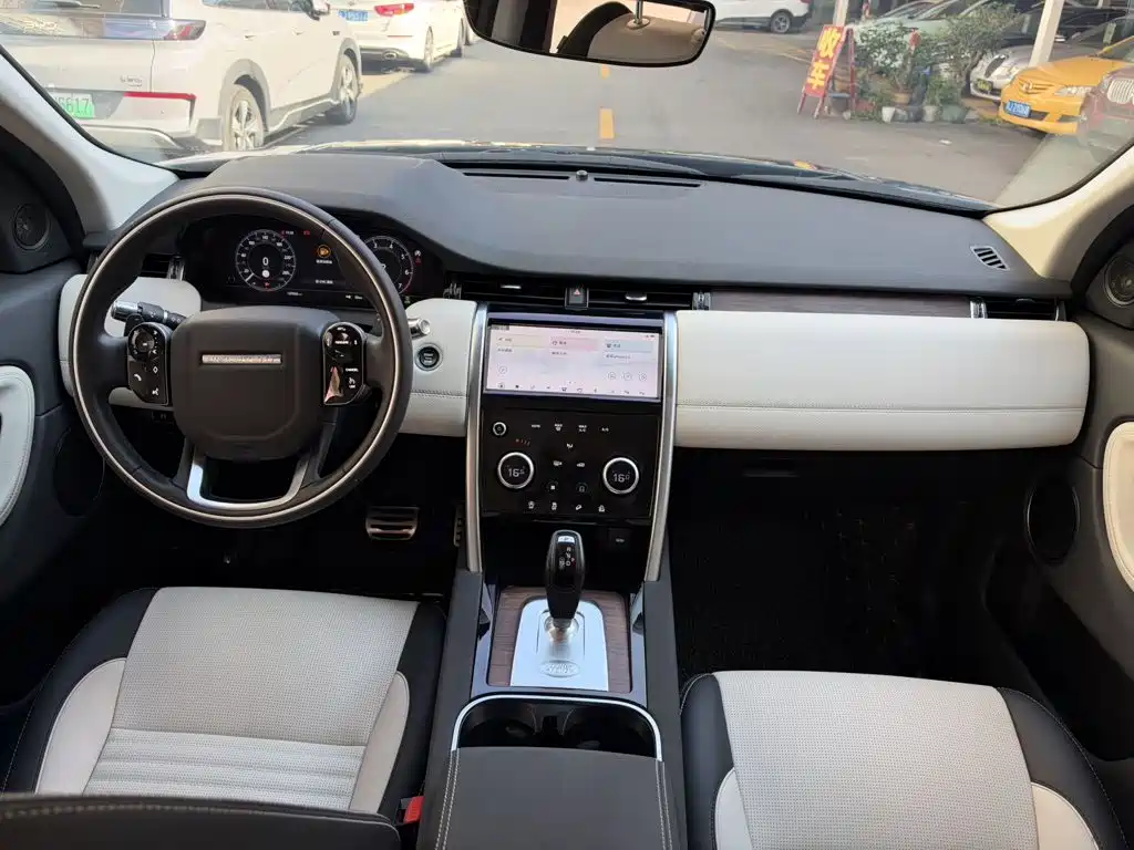 Land Rover Discovery Sport — миниатюра 6