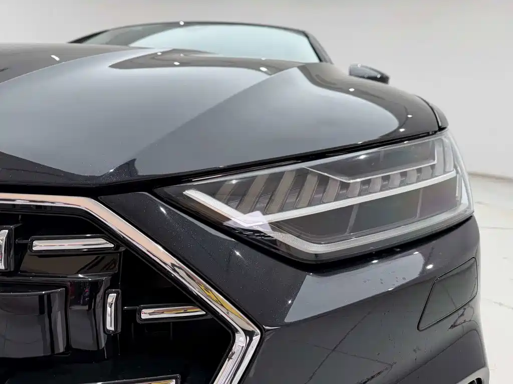 Audi A7L — миниатюра 9