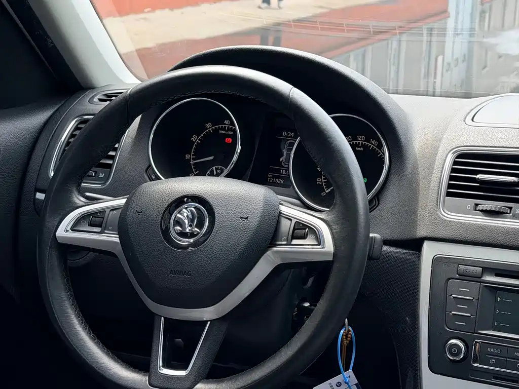 Skoda Yeti — миниатюра 13