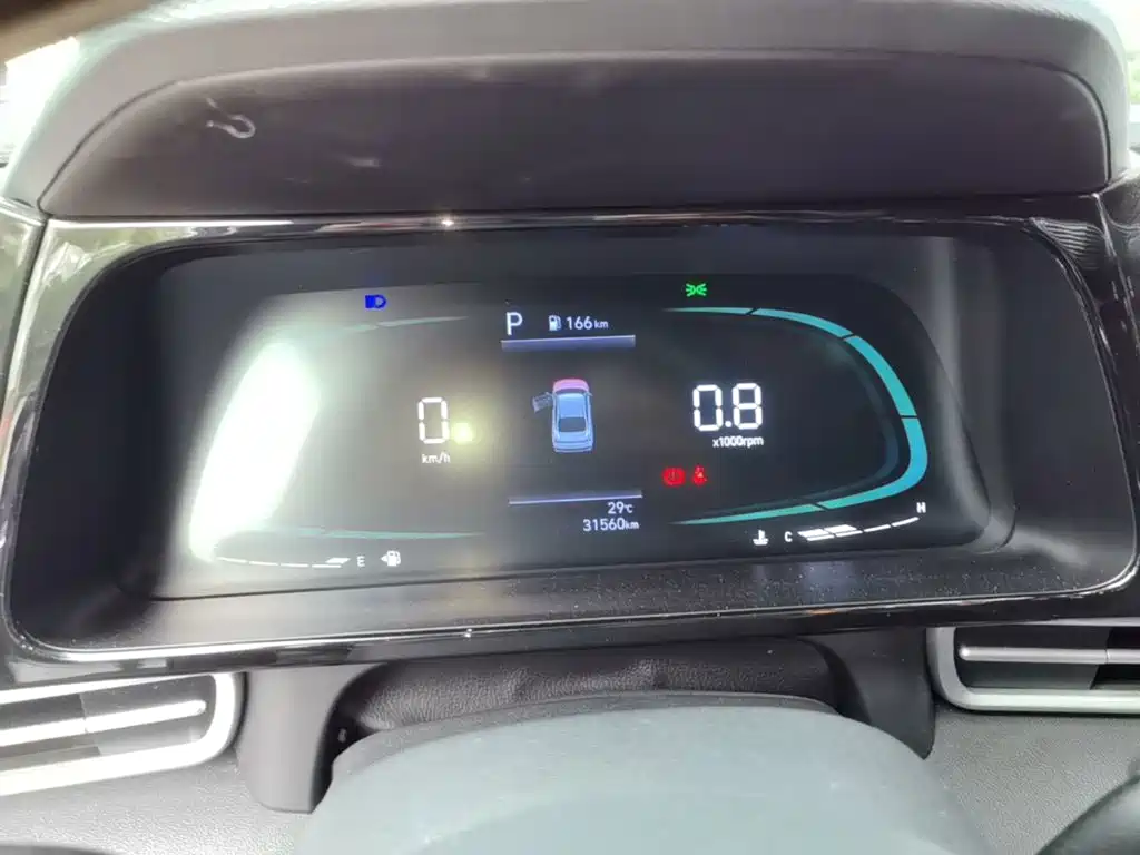 Hyundai Elantra — миниатюра 12
