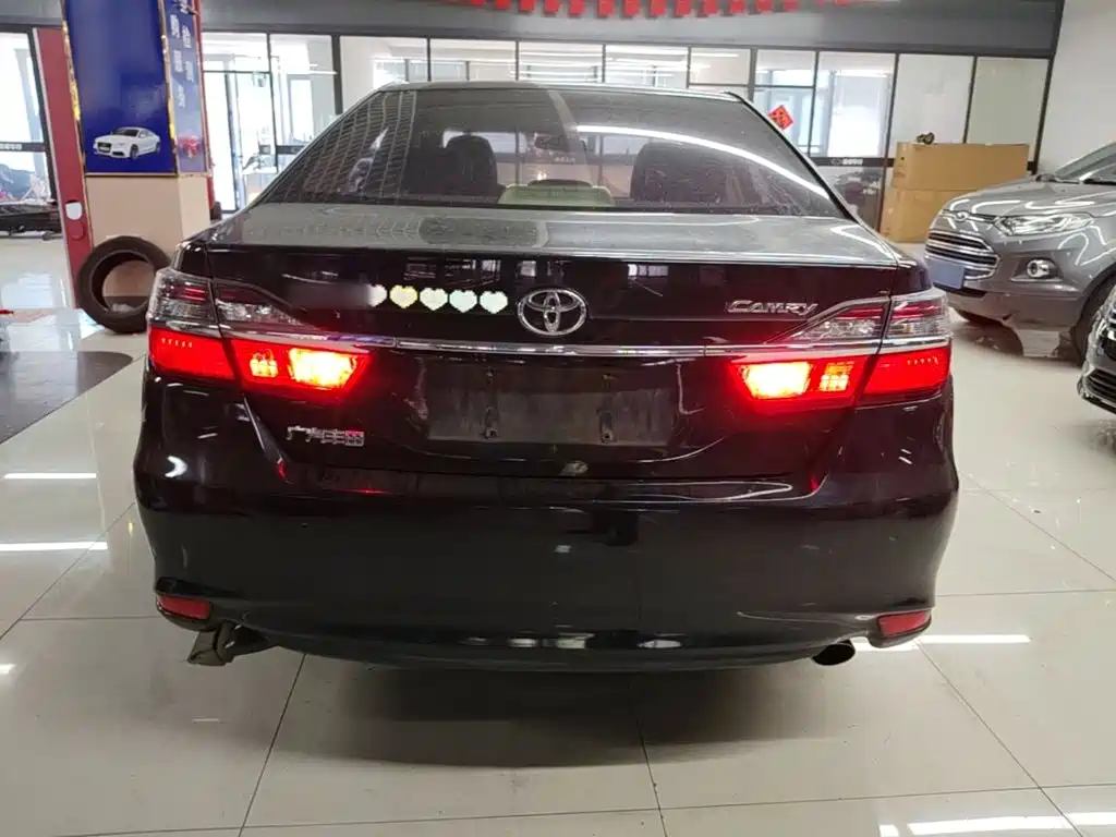 Toyota Camry — миниатюра 6