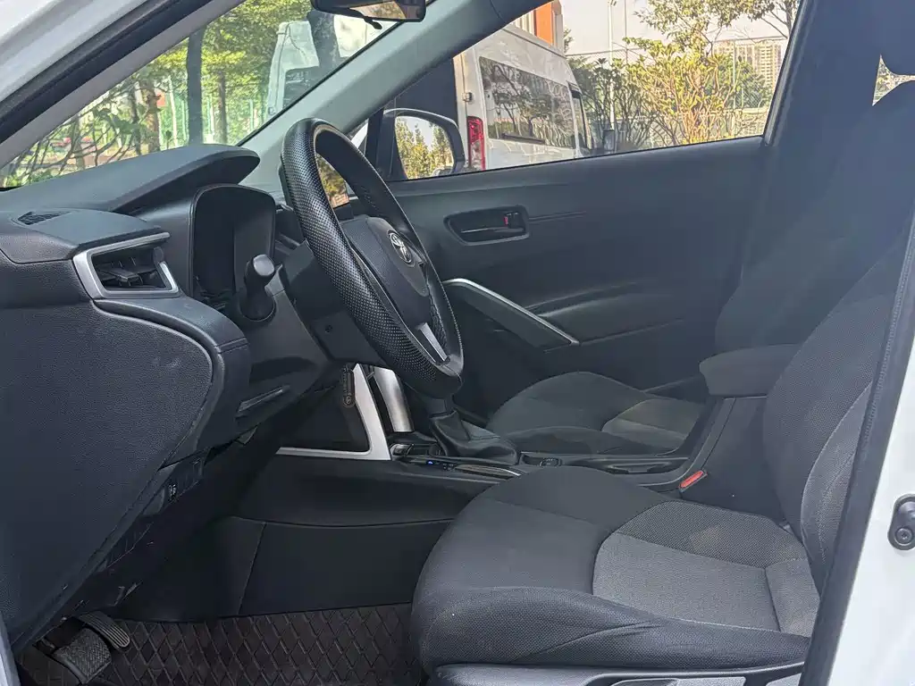 Toyota Frontlander — миниатюра 5