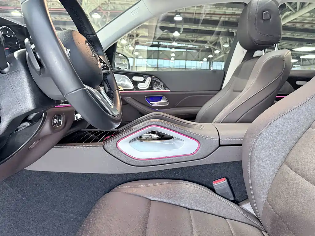 Mercedes-Benz GLE (Import) — миниатюра 7