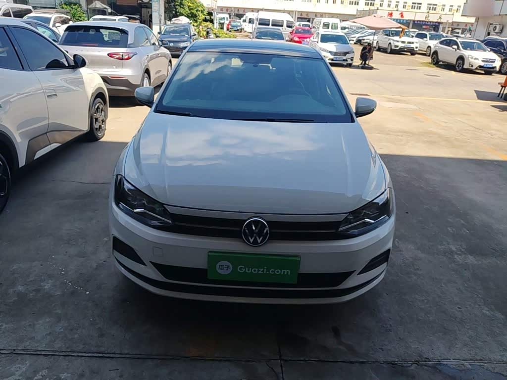 Volkswagen Polo 1.5 л 2023 г. Белый, пробег 46600 км