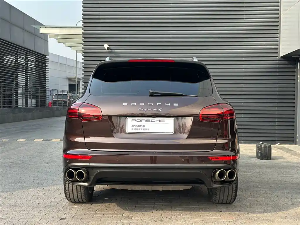 PORSCHE CAYENNE