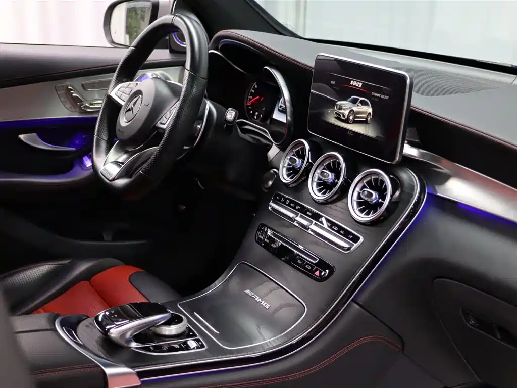 MERCEDES-BENZ GLC AMG