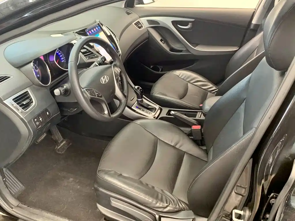Hyundai Elantra Langdong — миниатюра 6