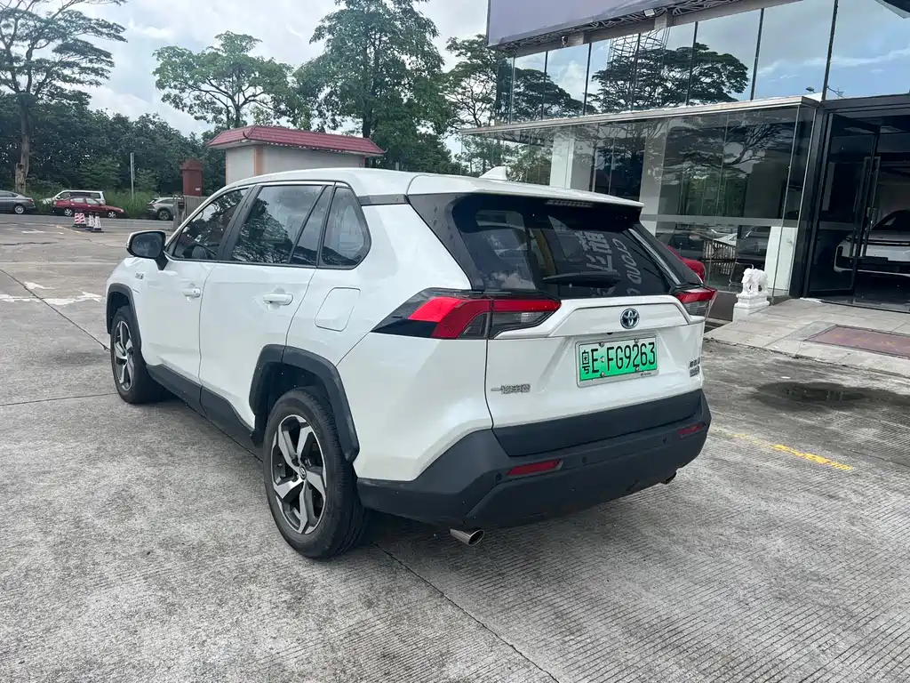 Toyota RAV4 Prime — миниатюра 7