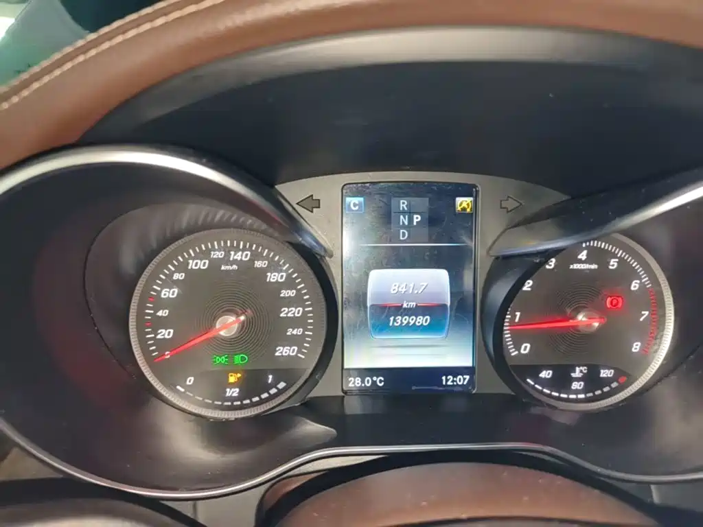 Mercedes-Benz GLC — миниатюра 12