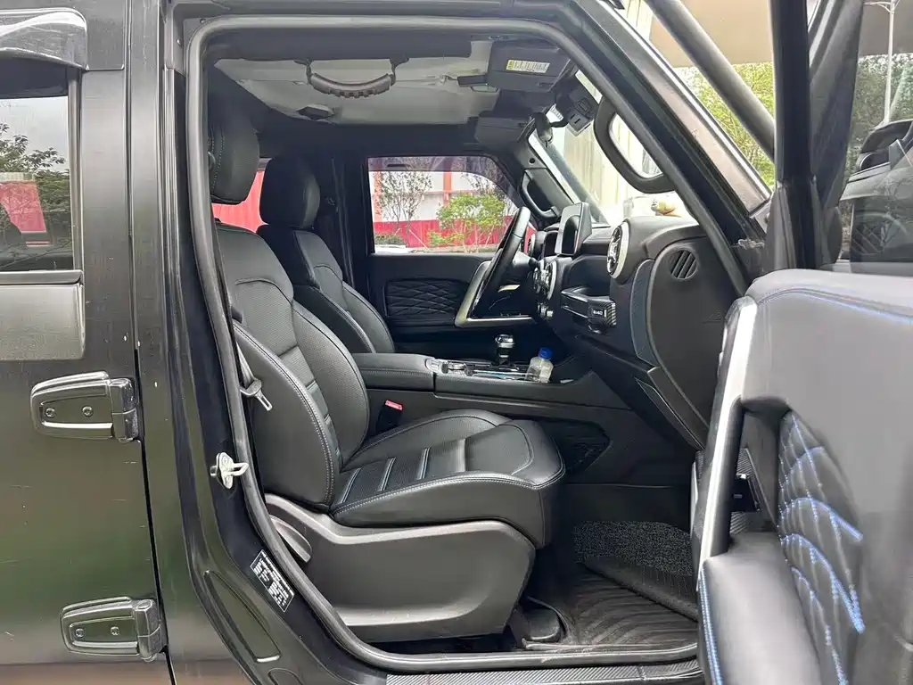 BAIC BJ40 2023 2.0D AT