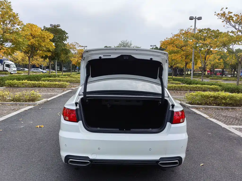 GEELY AUTOMOBILE EMGRAND GL