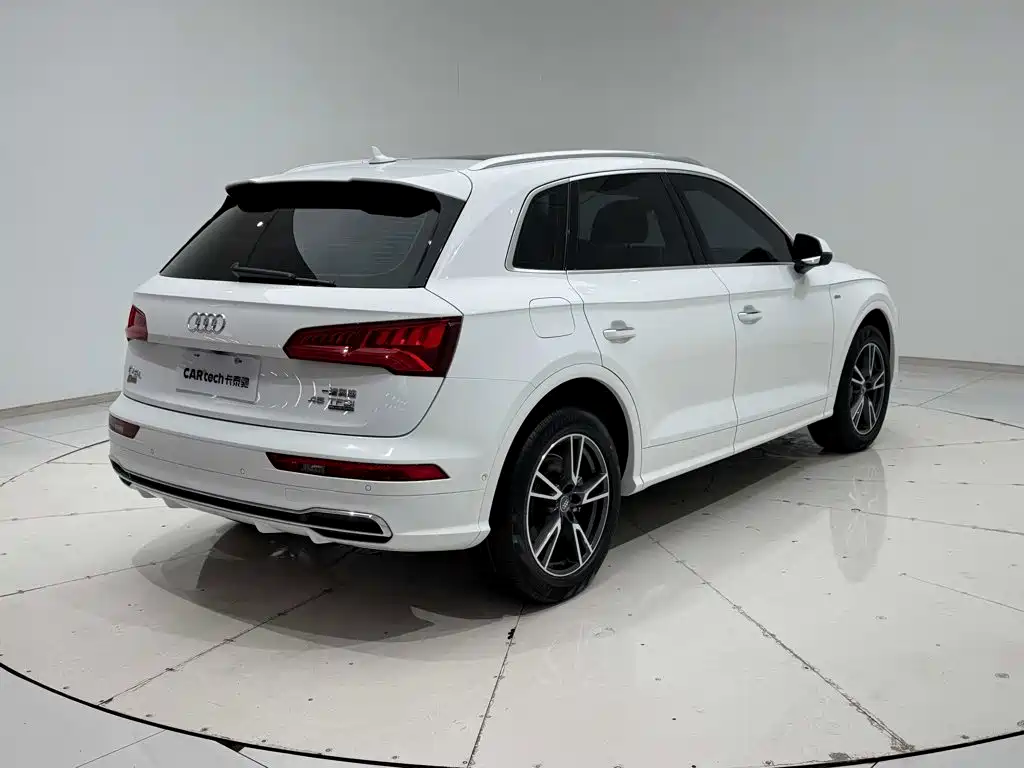 Audi Q5L — миниатюра 19
