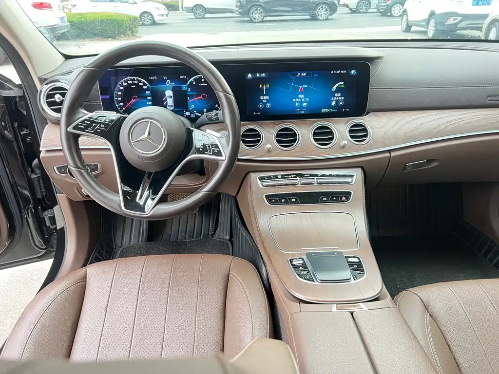 MERCEDES-BENZ E CLASS