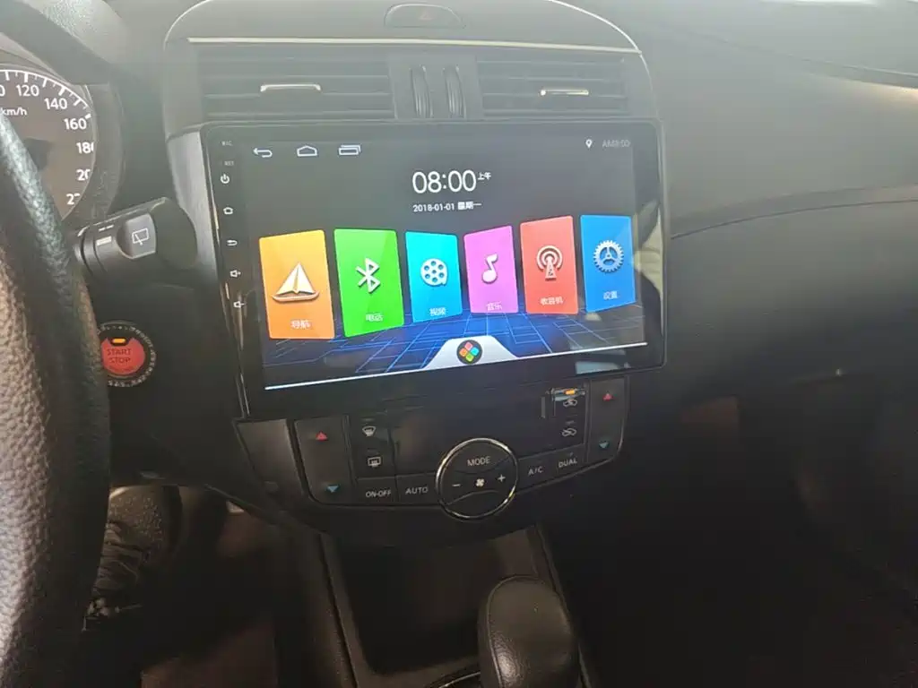 Nissan Tiida — миниатюра 13