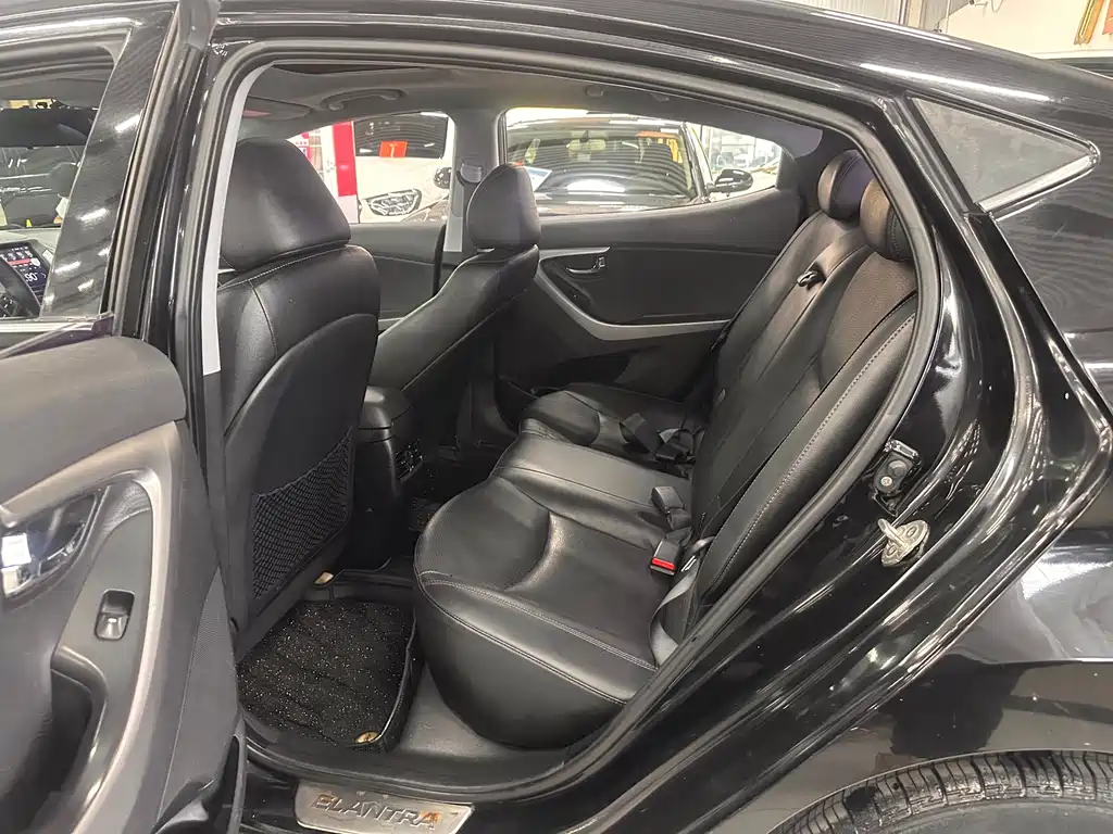 Hyundai Elantra Langdong — миниатюра 13