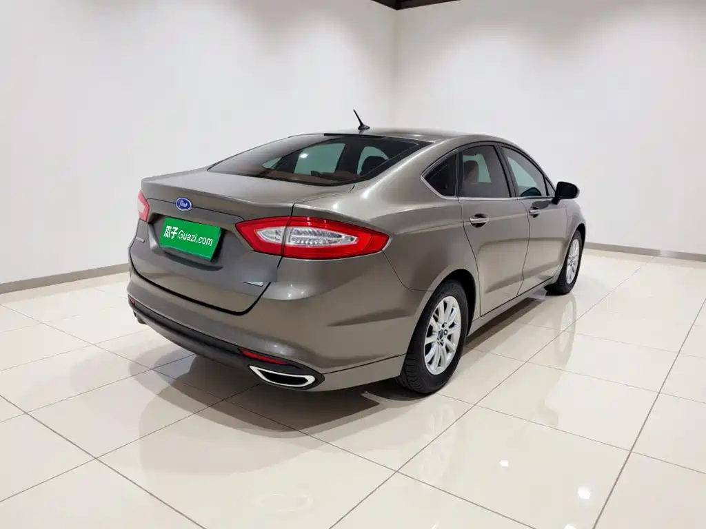 Ford Mondeo — миниатюра 6