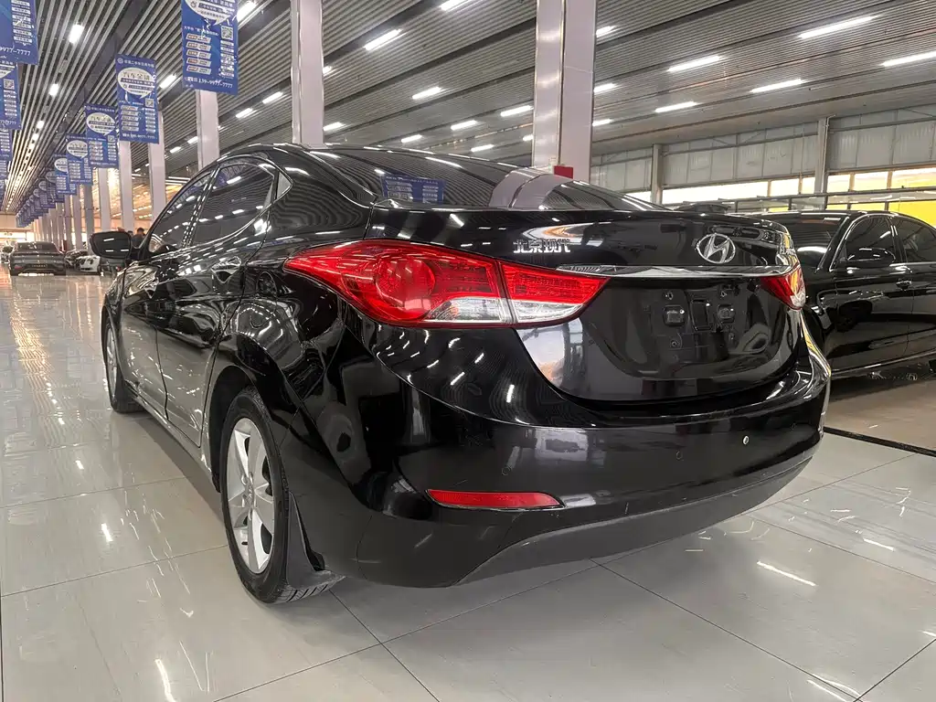 Hyundai Elantra Langdong — миниатюра 4