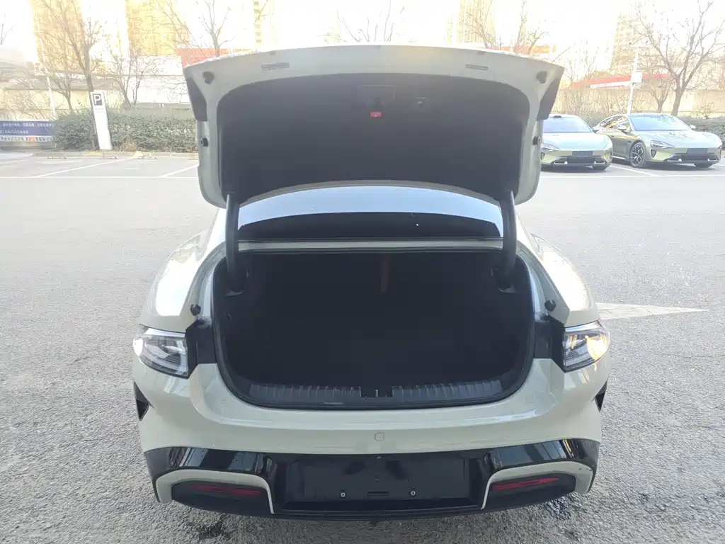 XIAOMI CAR XIAOMI SU7