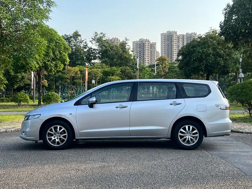 Honda Odyssey 2.4L Comfort Edition, фото 4