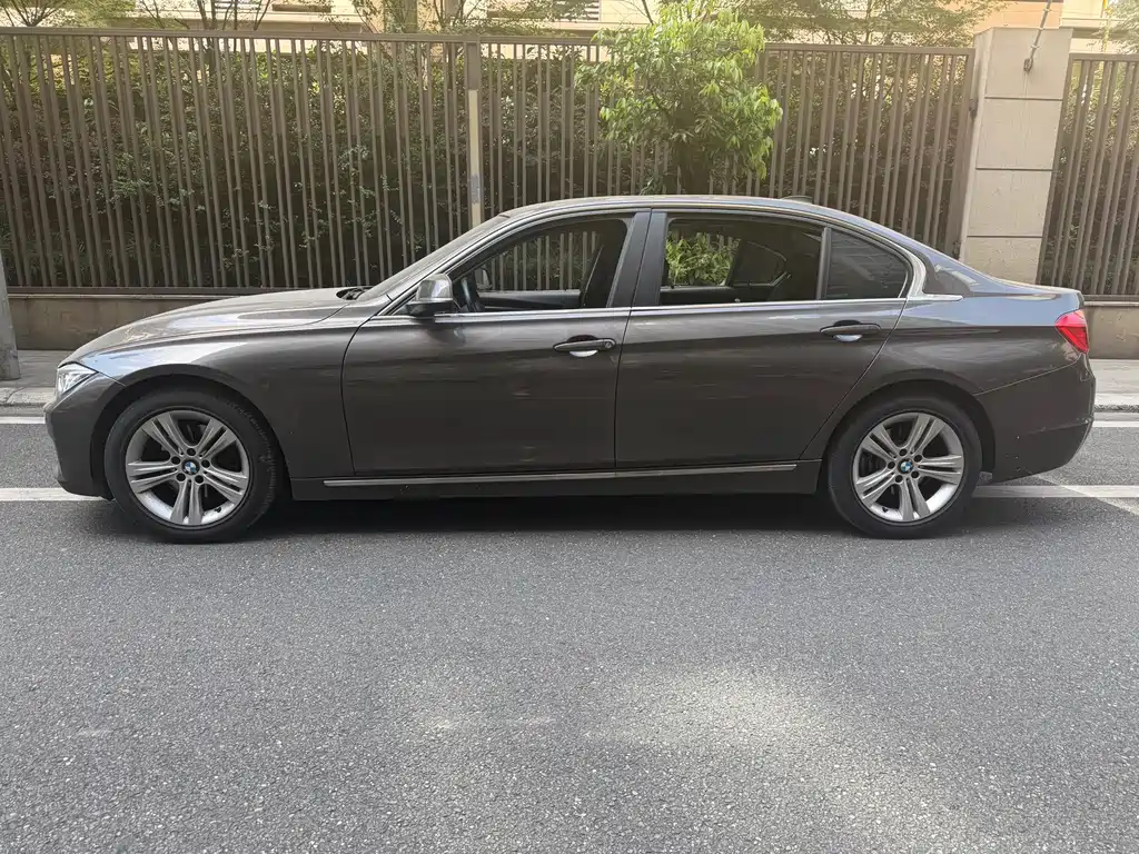 BMW 3 Series — миниатюра 4