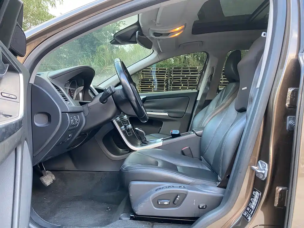 Volvo XC60 (Import) — миниатюра 6