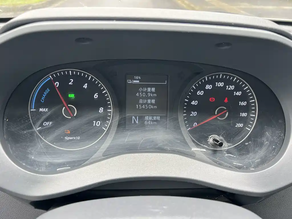 Wuling Yangguang — миниатюра 12