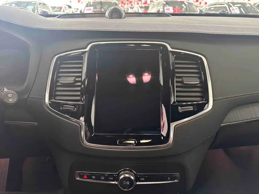 VOLVO XC90 PLUG IN HYBRID