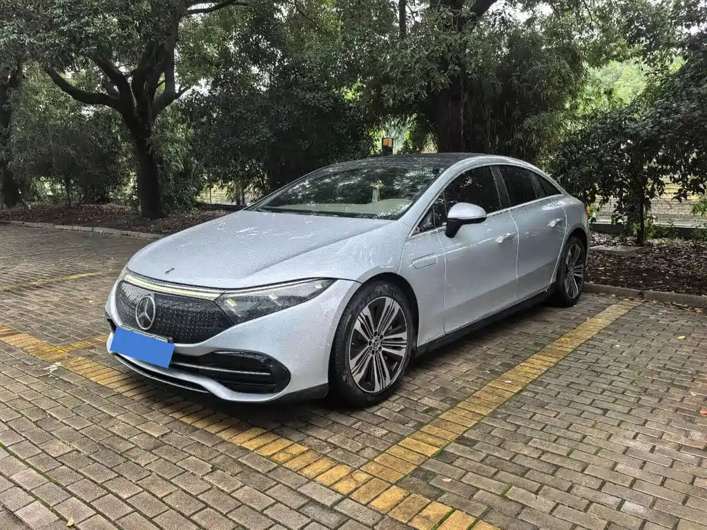 Mercedes-Benz EQS