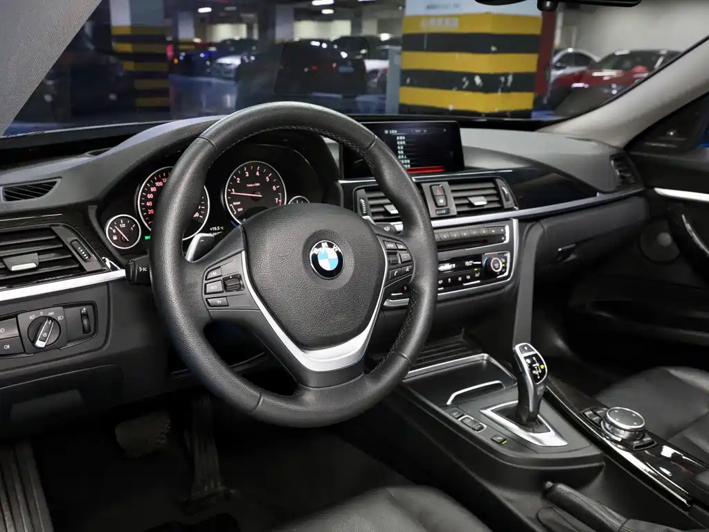 BMW 3 Series GT 328i xDrive Design Package Type, фото 12