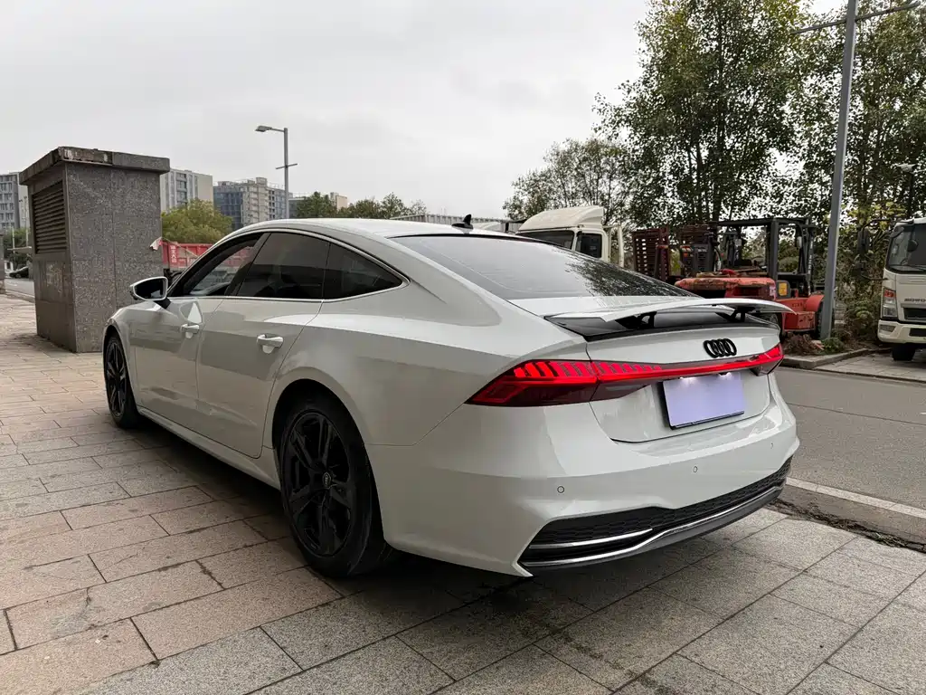 AUDI A7