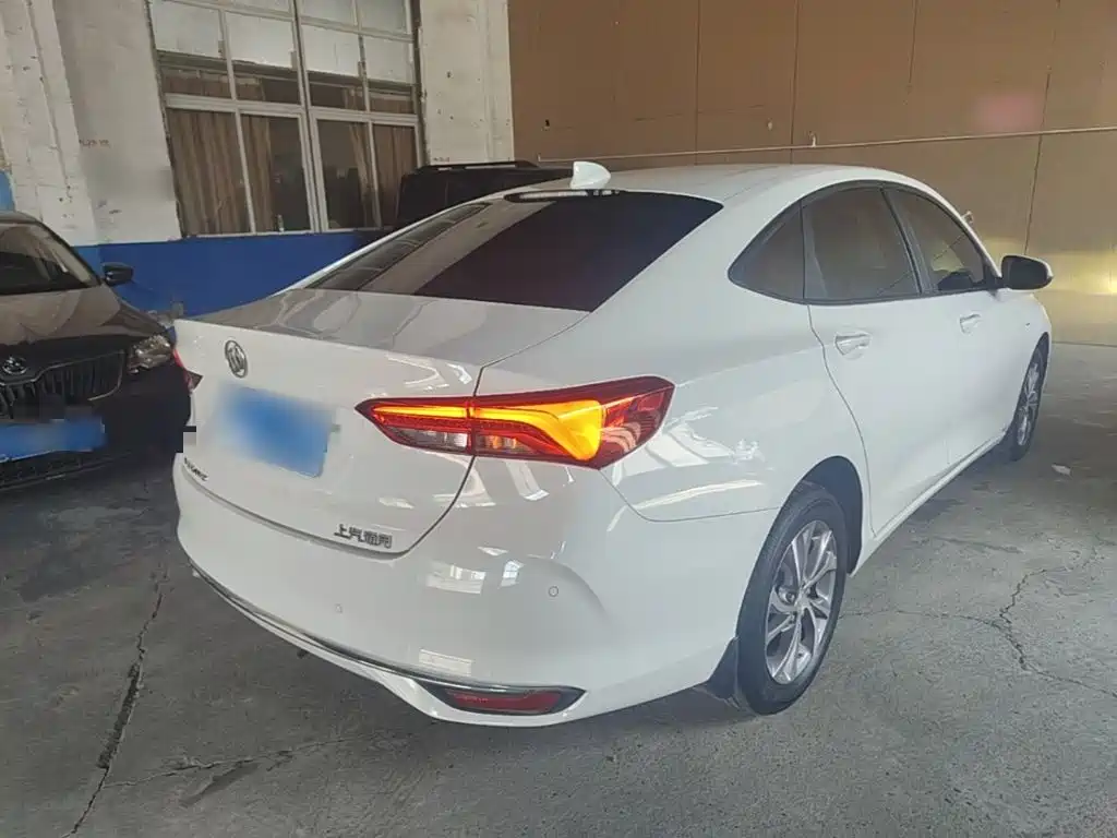 Buick Verano — миниатюра 7