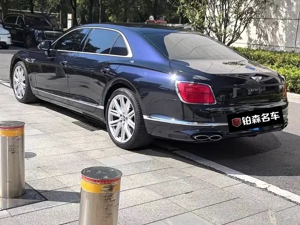 Bentley Flying Spur — миниатюра 2