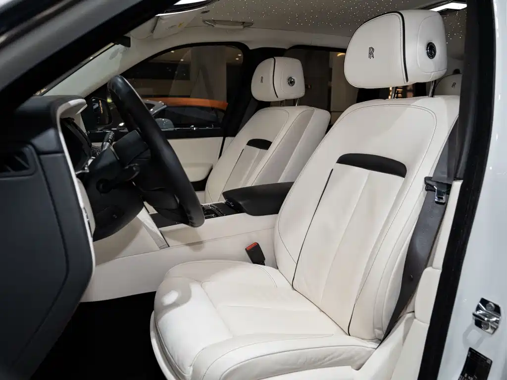 Rolls-Royce Cullinan — миниатюра 7