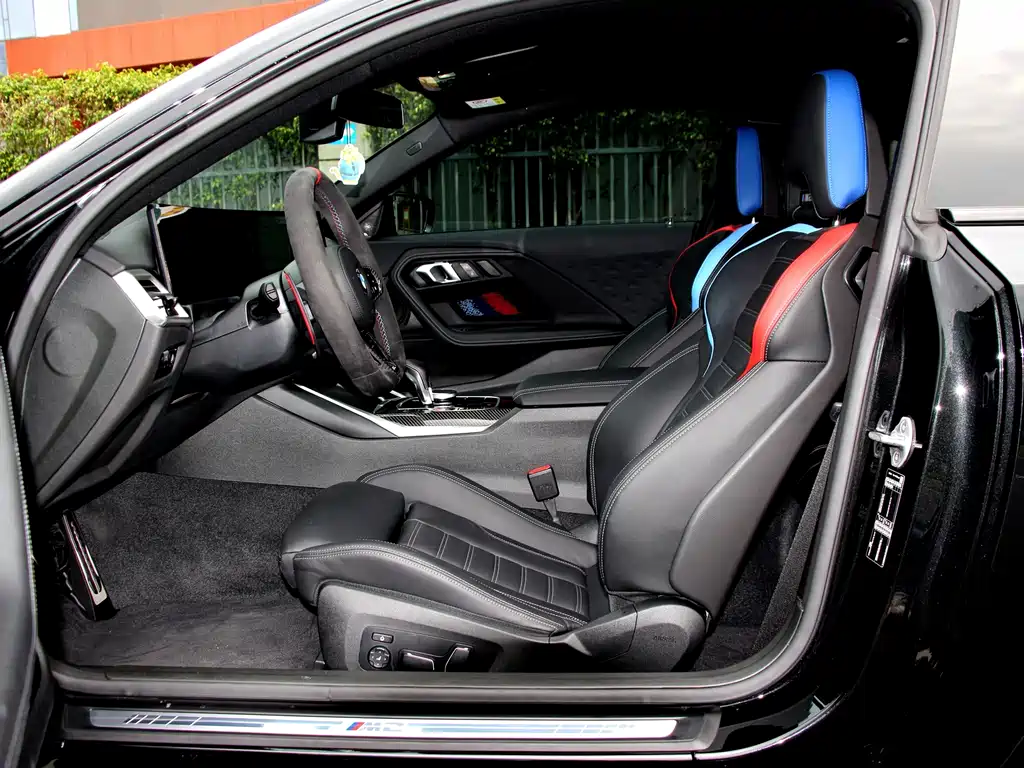 BMW M2 — миниатюра 7