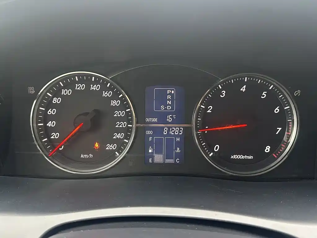 Toyota Reiz — миниатюра 9