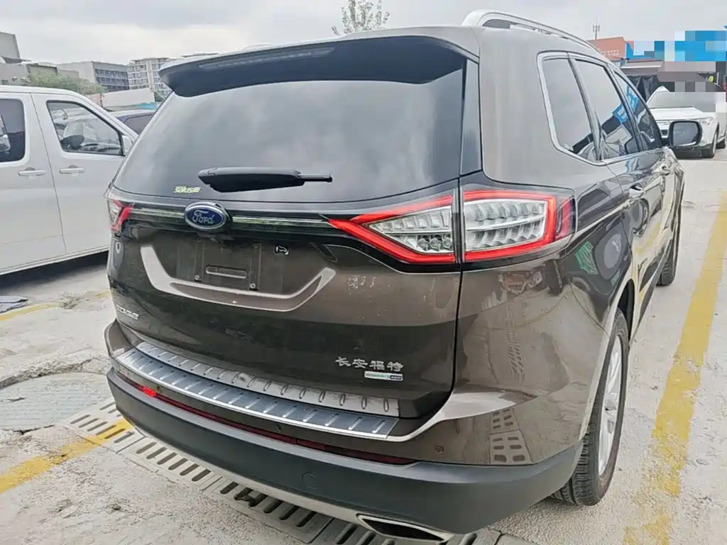 Ford Edge — миниатюра 6