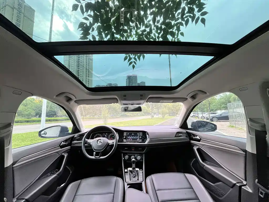 Volkswagen Sagitar — миниатюра 4