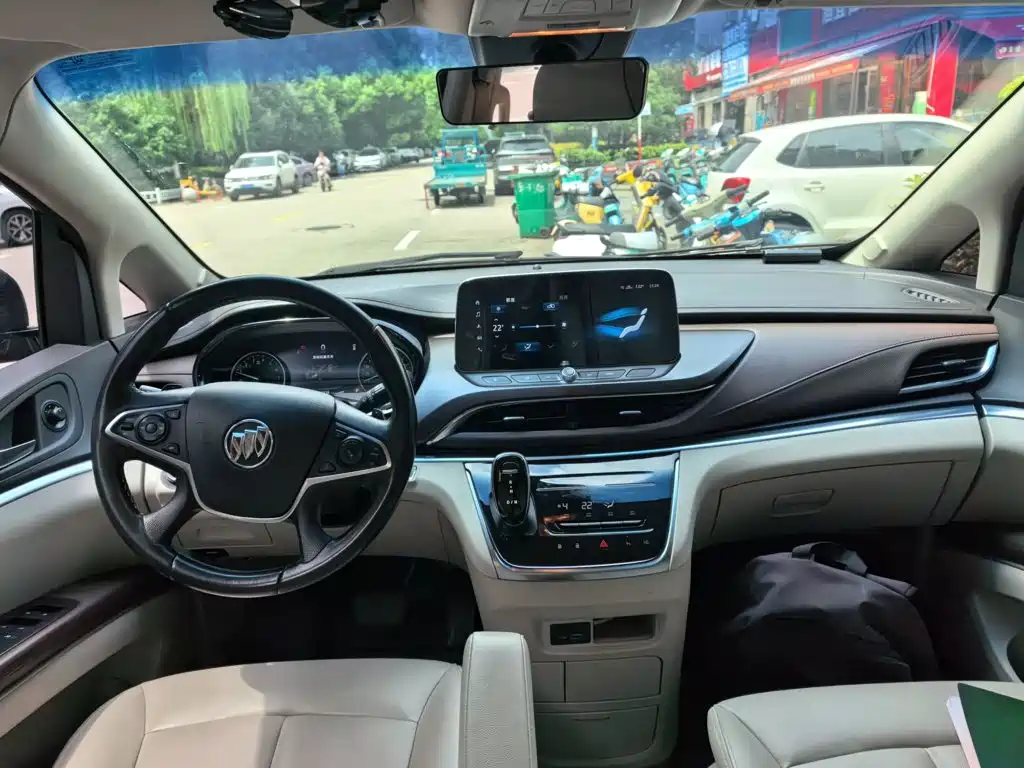 Buick GL8 — миниатюра 5