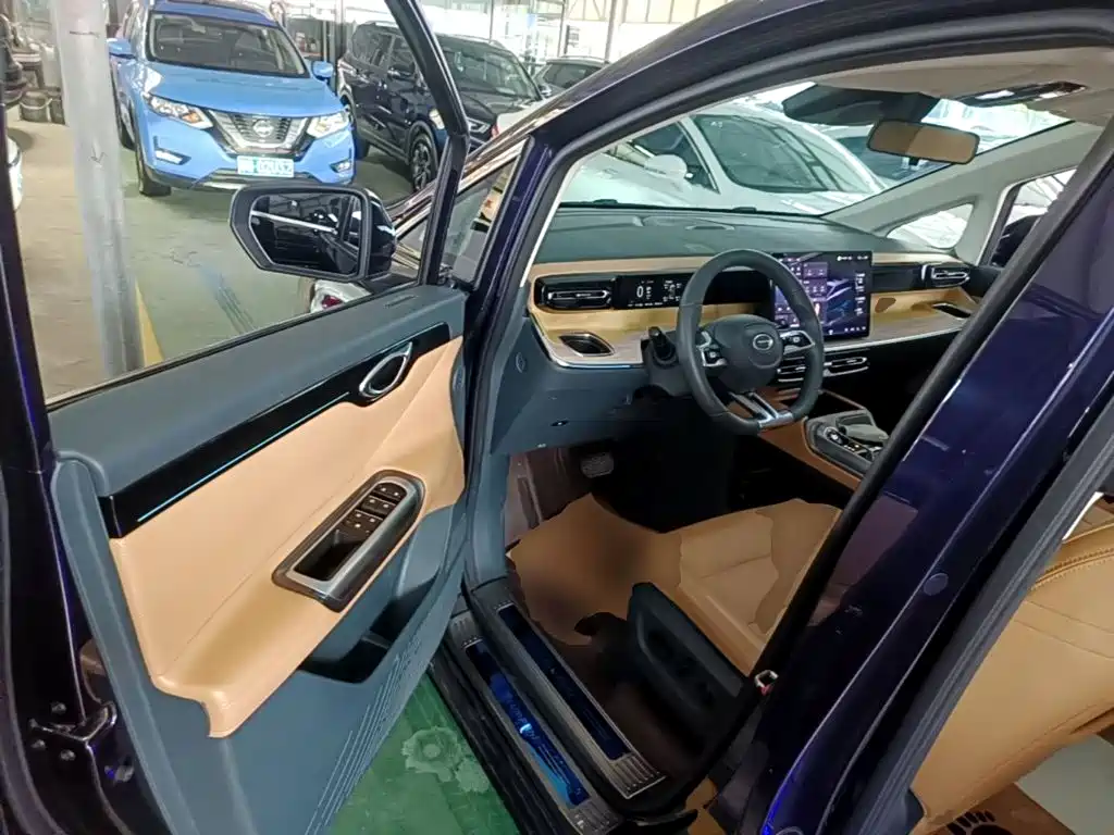 GAC Motor Trumpchi E8 PHEV — миниатюра 16