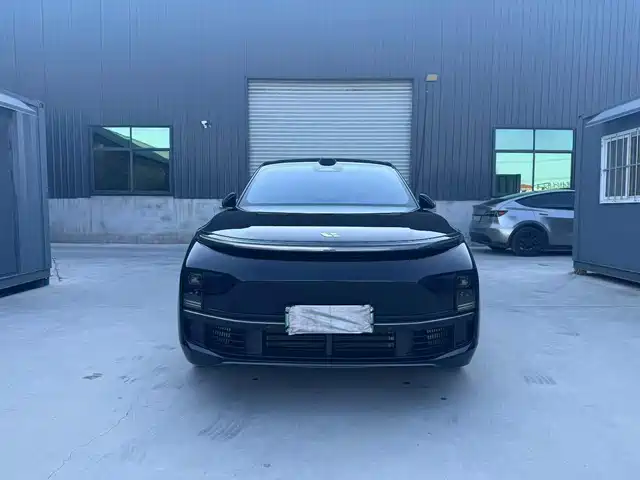Li Auto L8
