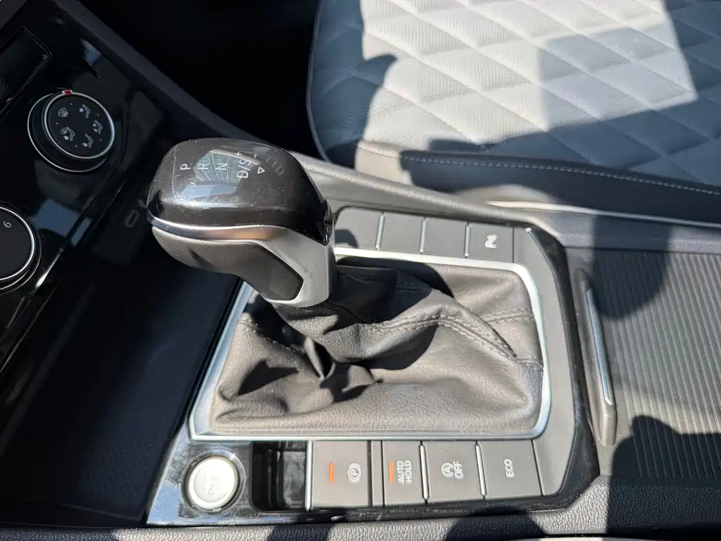 Volkswagen Sagitar — миниатюра 18