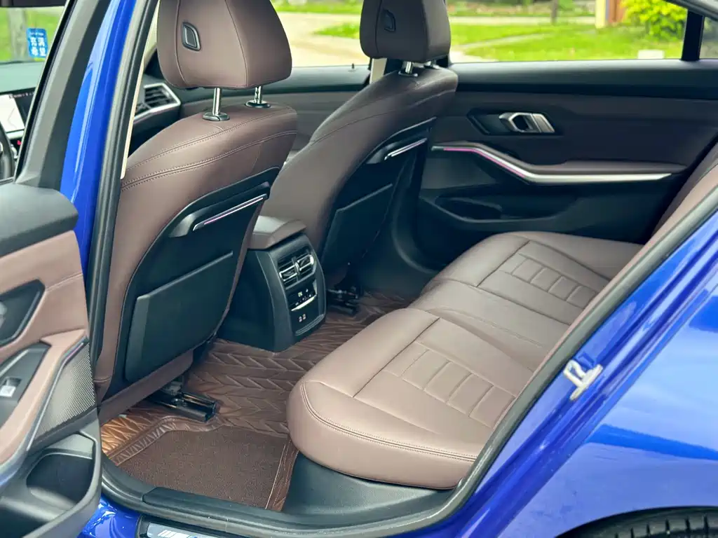 BMW 3 Series — миниатюра 8