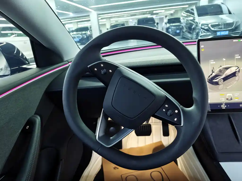 Tesla Model 3 — миниатюра 8