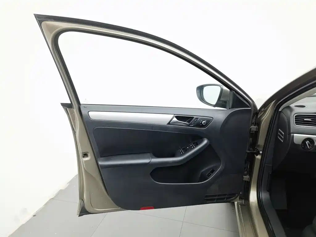Volkswagen Sagitar — миниатюра 8